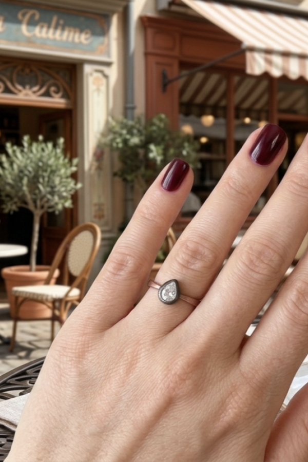 Damla Taşlı Siyah Kalem Detaylı Küçük Gümüş Yüzük