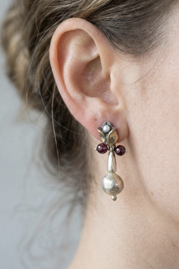 Lal ve İnci Taşlı Lale Motif Gümüş Küpe