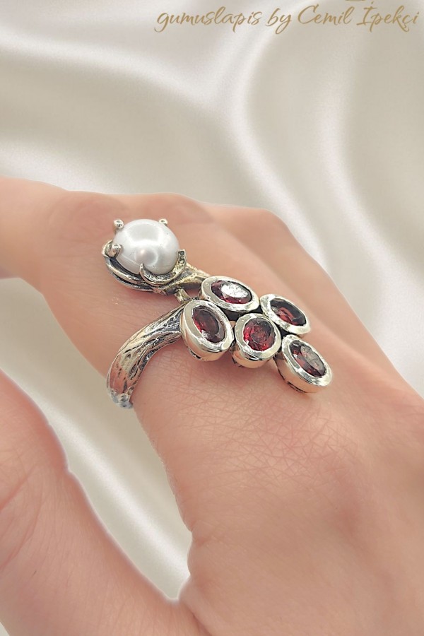 İnci ve Lal Taşlı Gümüş Yüzük 