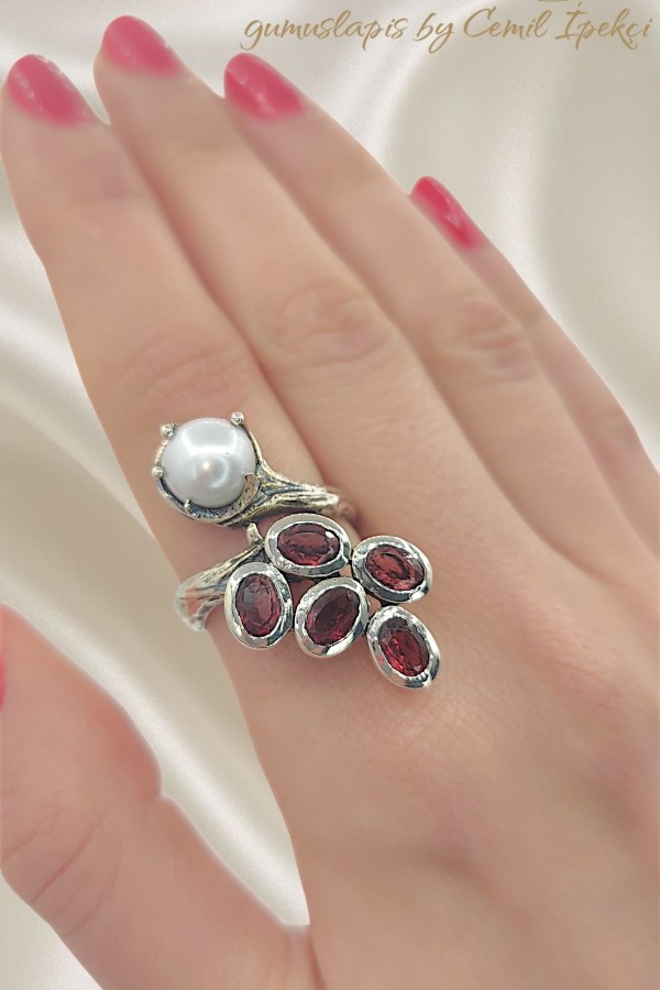 İnci ve Lal Taşlı Gümüş Yüzük 