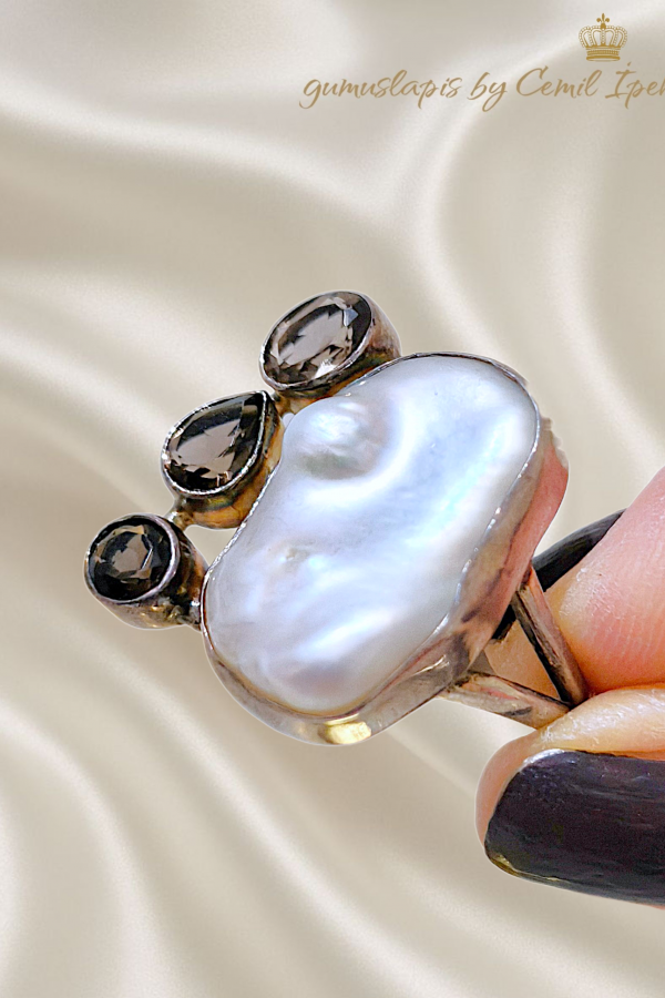 Dumanlı Kuvars ve İnci Taşlı Gümüş Yüzük 