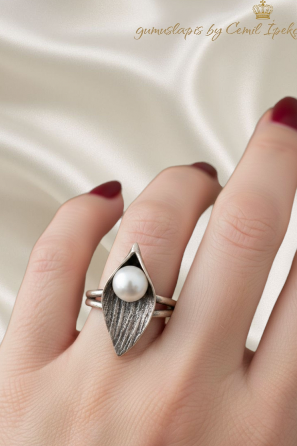 İnci Taşlı Yaprak Motif Eskitme Gümüş Yüzük