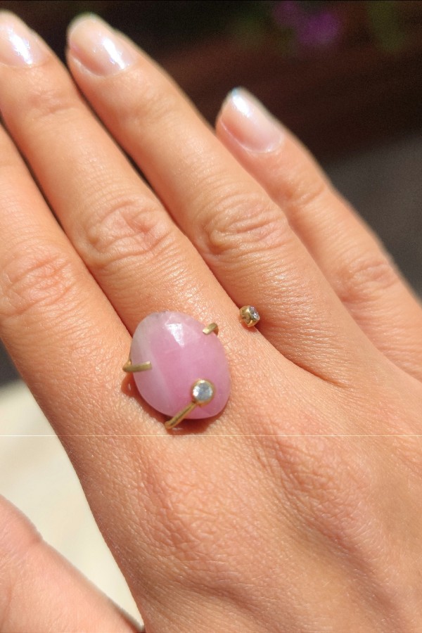 Pembe safir taşlı gümüş yüzük Pembe safir taşlı gümüş yüzük