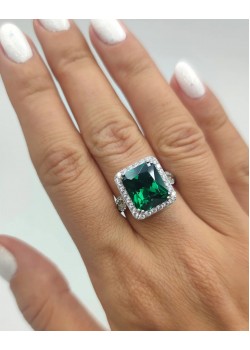 Zümrüt ve Mozanite taşlı gümüş yüzük